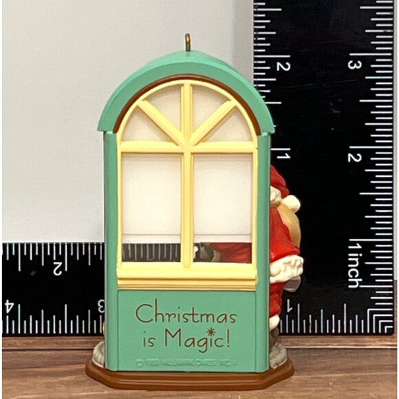 1988 HALLMARK KEEPSAKE ORNAMENT QLX717-1 CHRISTMAS IS MAGIC SANTA SHADOW LIGHTED - Picture 5 of 9
